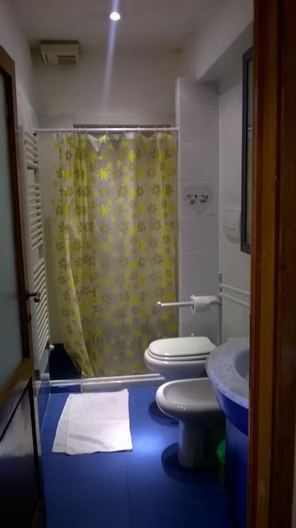 Colonna Home Флоренция Стая снимка