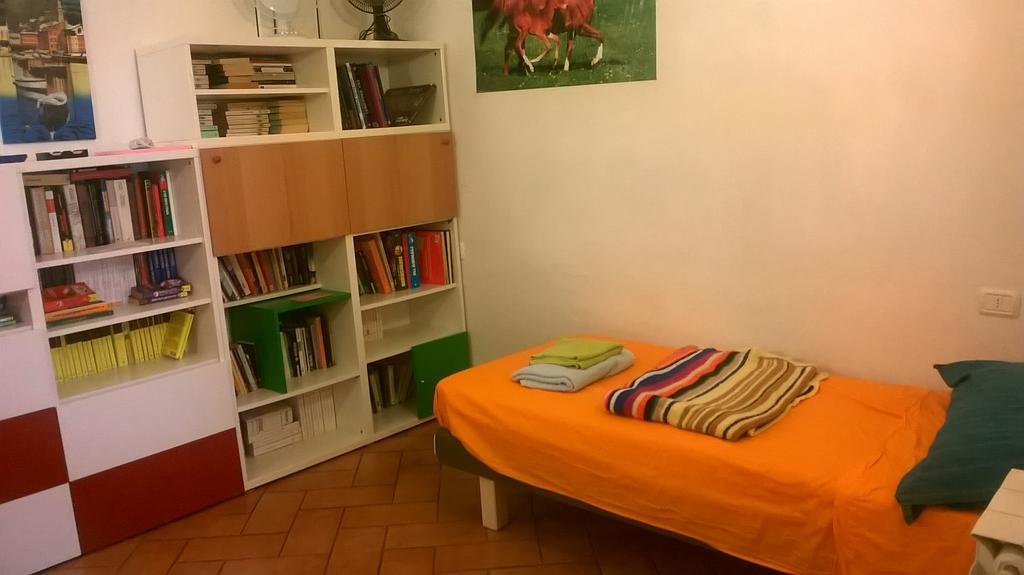 Colonna Home Флоренция Стая снимка